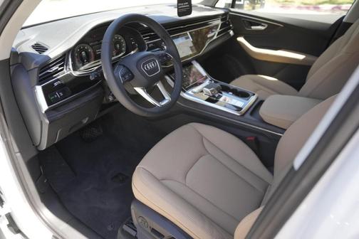 2025 Audi Q7 55 Premium