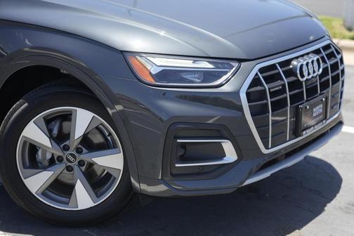 2022 Audi Q5 40 Premium Plus