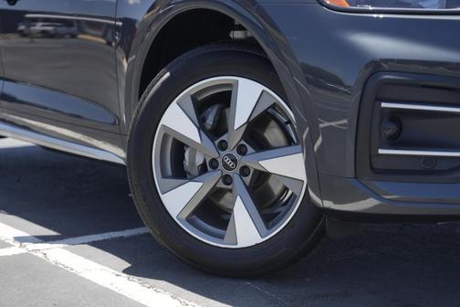 2022 Audi Q5 40 Premium Plus