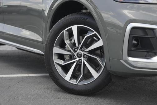 2025 Audi Q5 45 S line quattro Premium