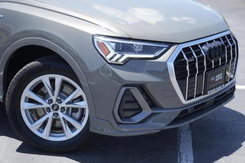 2022 Audi Q3 45 S line Premium