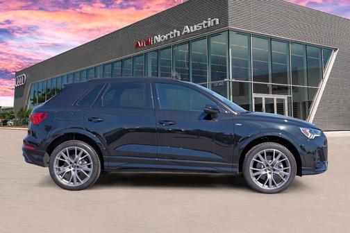 2025 Audi Q3 45 S line Premium