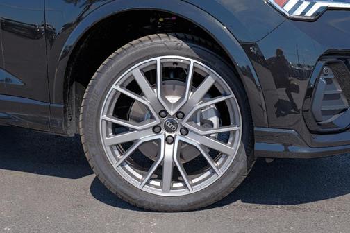 2025 Audi Q3 45 S line Premium