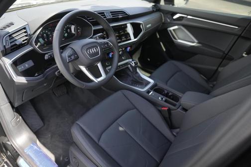 2025 Audi Q3 45 S line Premium