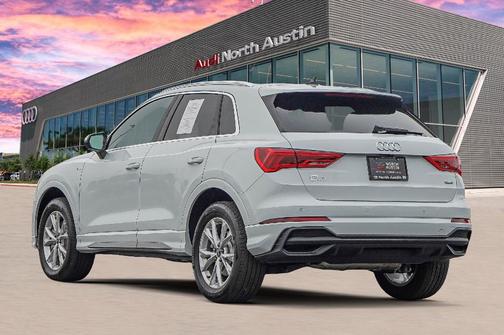 2025 Audi Q3 45 S line Premium