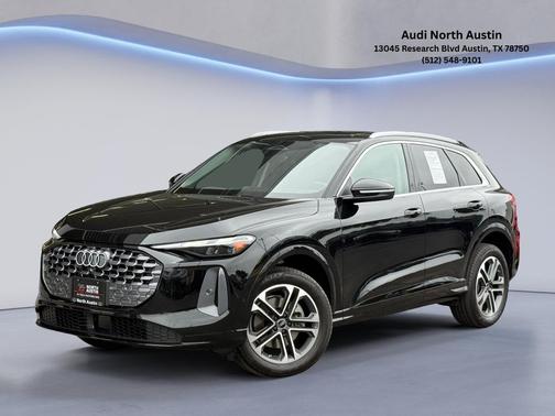 Mythos Black Metallic 2025 Audi Q5 2.0T quattro Premium