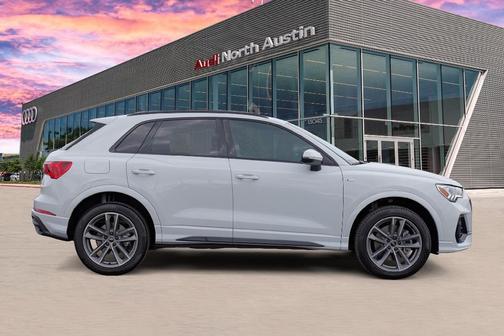 2025 Audi Q3 45 S line Premium