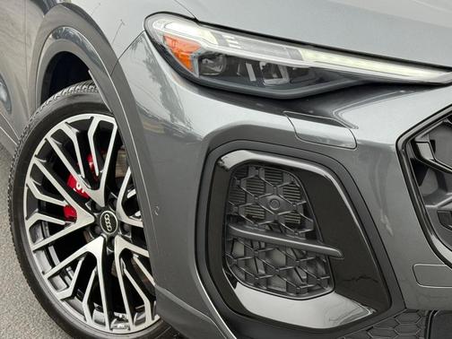 2025 Audi SQ5 3.0T quattro Premium