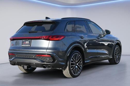 2025 Audi SQ5 3.0T quattro Premium