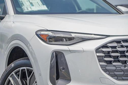 2025 Audi Q5 2.0T quattro Premium