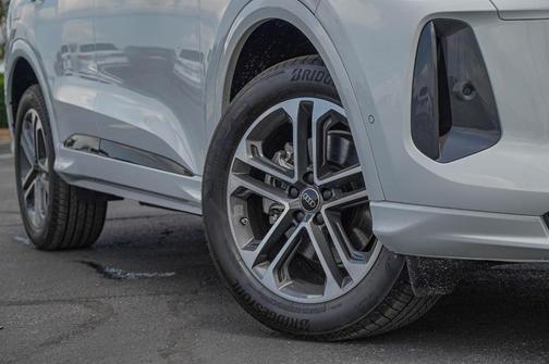 2025 Audi Q5 2.0T quattro Premium