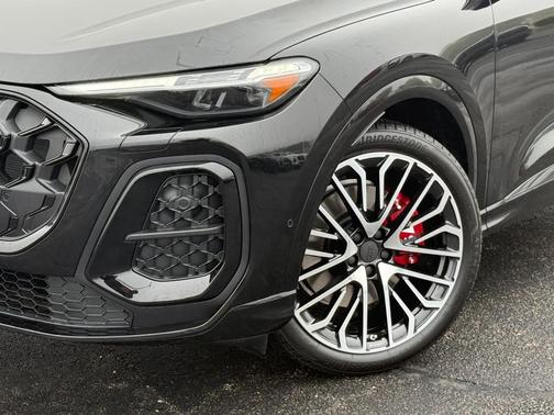 Mythos Black Metallic 2026 Audi SQ5 3.0T Prestige