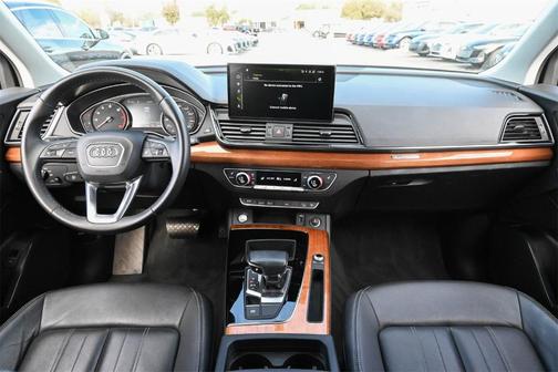 2023 Audi Q5 45 S line quattro Premium