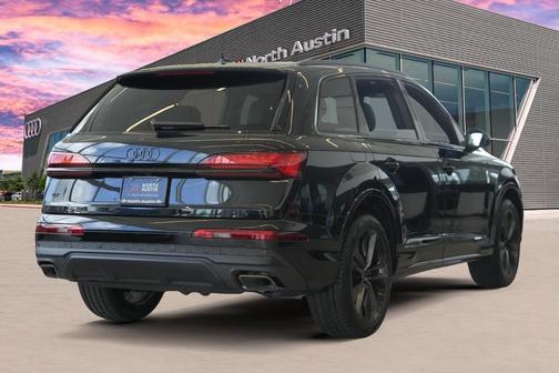 2025 Audi Q7 55 Premium Plus