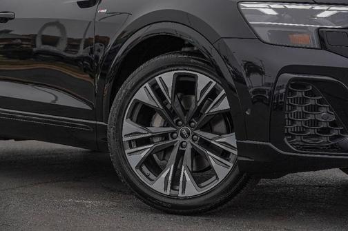 2026 Audi Q8 55 Premium