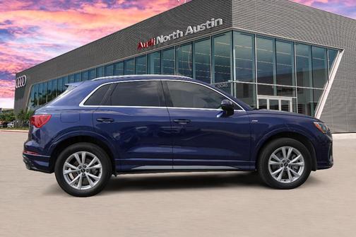 2022 Audi Q3 45 S line Premium