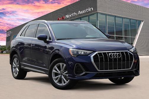 2022 Audi Q3 45 S line Premium