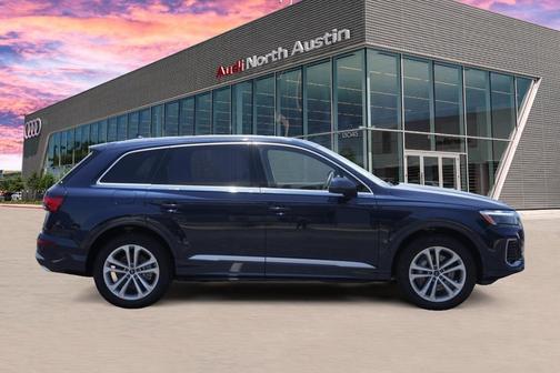2025 Audi Q7 45 Premium Plus
