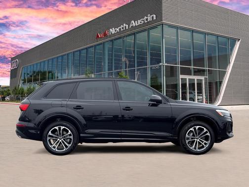 2026 Audi Q7 45 Premium