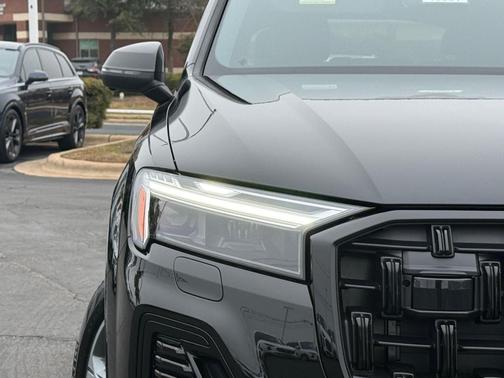 2026 Audi Q7 45 Premium