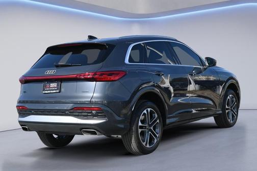 2025 Audi Q5 2.0T quattro Premium