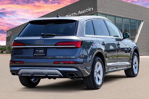 2025 Audi Q7 55 Premium