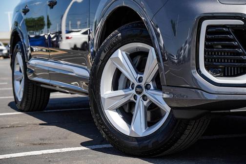 2025 Audi Q7 55 Premium