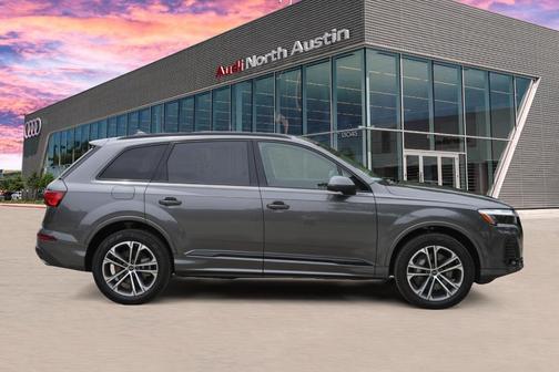 2025 Audi Q7 45 Premium