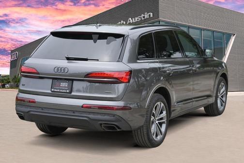 2025 Audi Q7 45 Premium