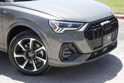2025 Audi Q3 45 S line Premium