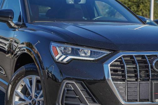 2025 Audi Q3 45 S line Premium