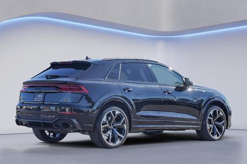 2023 Audi RS Q8 4.0T quattro