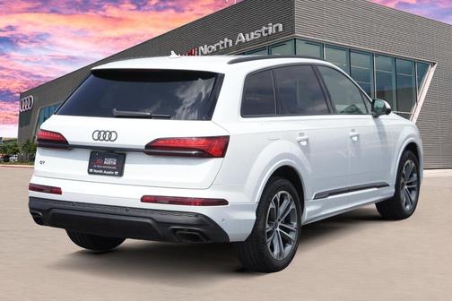 2025 Audi Q7 45 Premium Plus