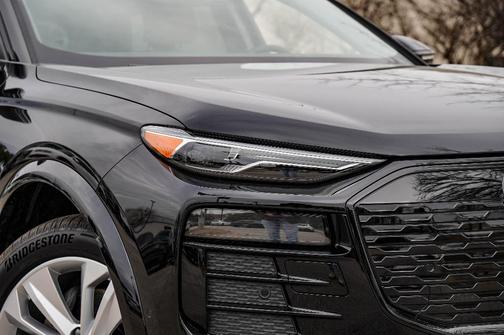 2025 Audi Q6 e-tron Premium
