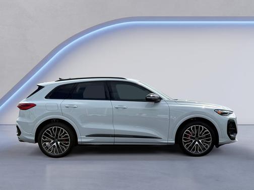 Glacier White Metallic 2026 Audi SQ5 3.0T Premium Plus