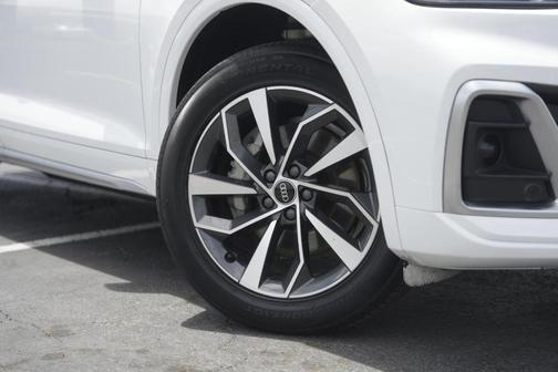 2022 Audi Q5 45 S line Premium Plus