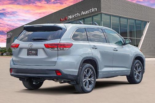 2018 Toyota Highlander LE