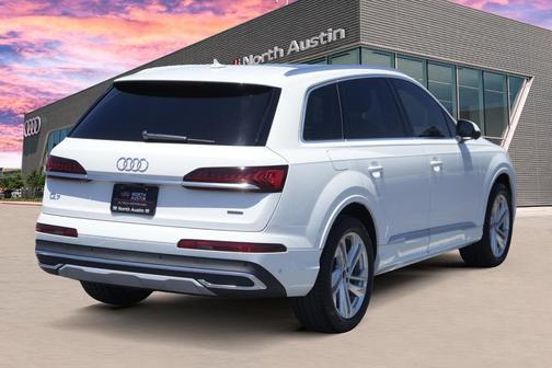 2022 Audi Q7 55 Premium