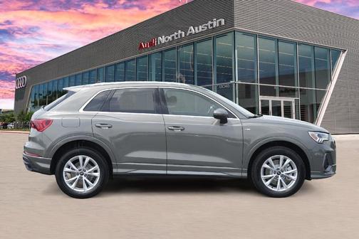 2025 Audi Q3 45 S line Premium