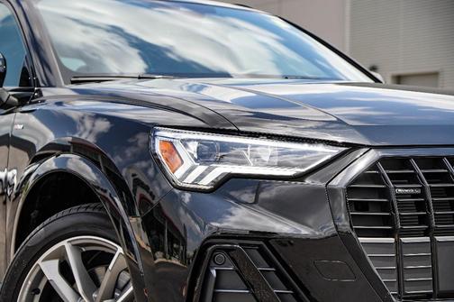 2025 Audi Q3 45 S line Premium