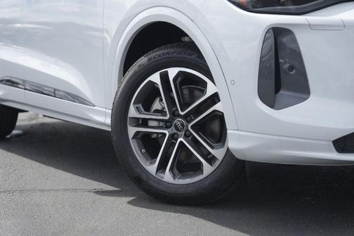 2025 Audi Q5 2.0T quattro Premium