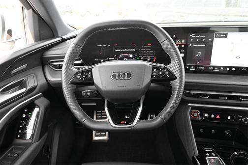 2025 Audi SQ5 3.0T quattro Premium