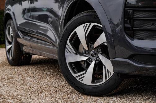 2025 Audi Q6 e-tron Premium