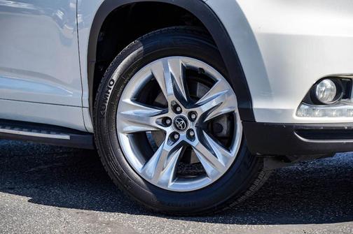 2016 Toyota Highlander Limited Platinum