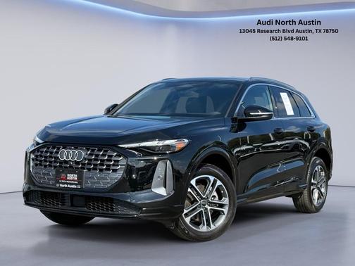 Mythos Black Metallic 2025 Audi Q5 2.0T quattro Premium