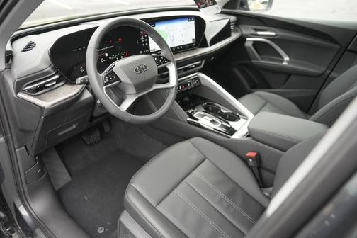 2025 Audi Q5 2.0T quattro Premium