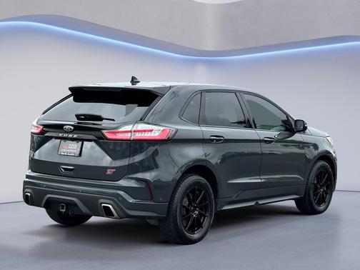 2021 Ford Edge ST