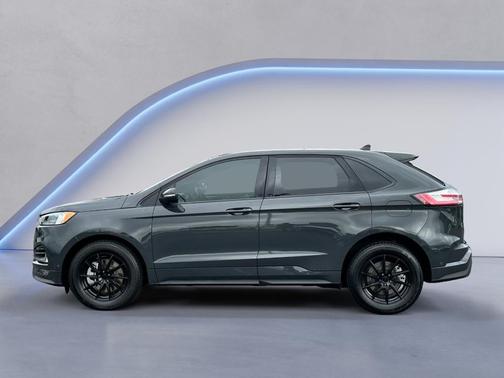 2021 Ford Edge ST