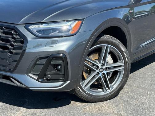 2023 Audi Q5 e 55 S line quattro Premium