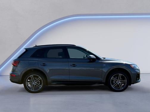 2023 Audi Q5 e 55 S line quattro Premium